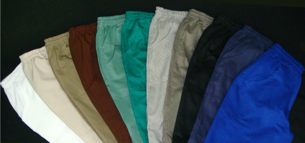 Calça Elástico Total 
Cordão Interno / c Reforço no Cavalo 
Brim Pesado Profissional 100% algodão 
<B> R$ 65,00 </B>
Oxford 100% poliéster 
Elástico Total / Cordão Interno 
<B> R$ 39,00 </B>
Calça Xadrex 
Elástico Total / Cordão Interno 
<B> R$ 55,00 </B>